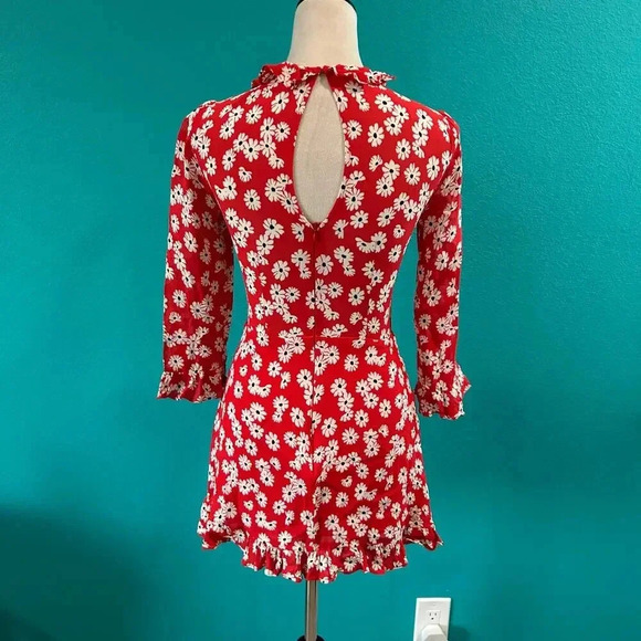 Reformation Red & White Floral Mini Dress Ruffled Cut Out Botanical Size 4 - Picture 5 of 7